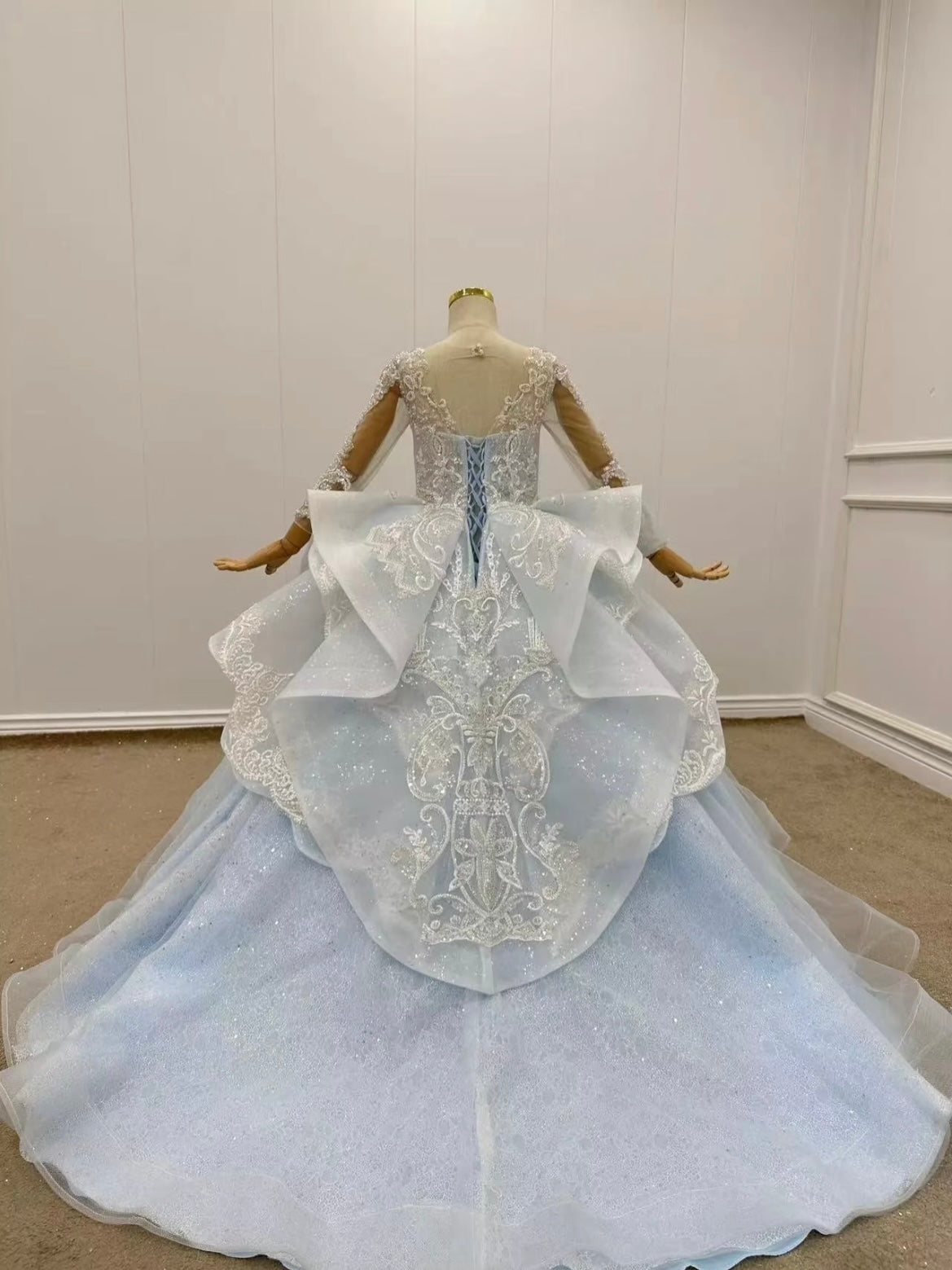 Light Blue Puffy Tulle Prom Dress V Neck Long Sleeve Princess Dress Lace Applique Beaded Glitter Birthday Party Dress