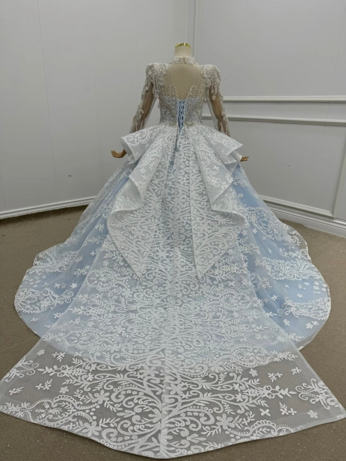 Off Shoulder Glitter Quinceanera Dresses Ball Gowns Puffy Tulle Sweet Lace Applique Beaded Peincess Dress with Long Sleeve