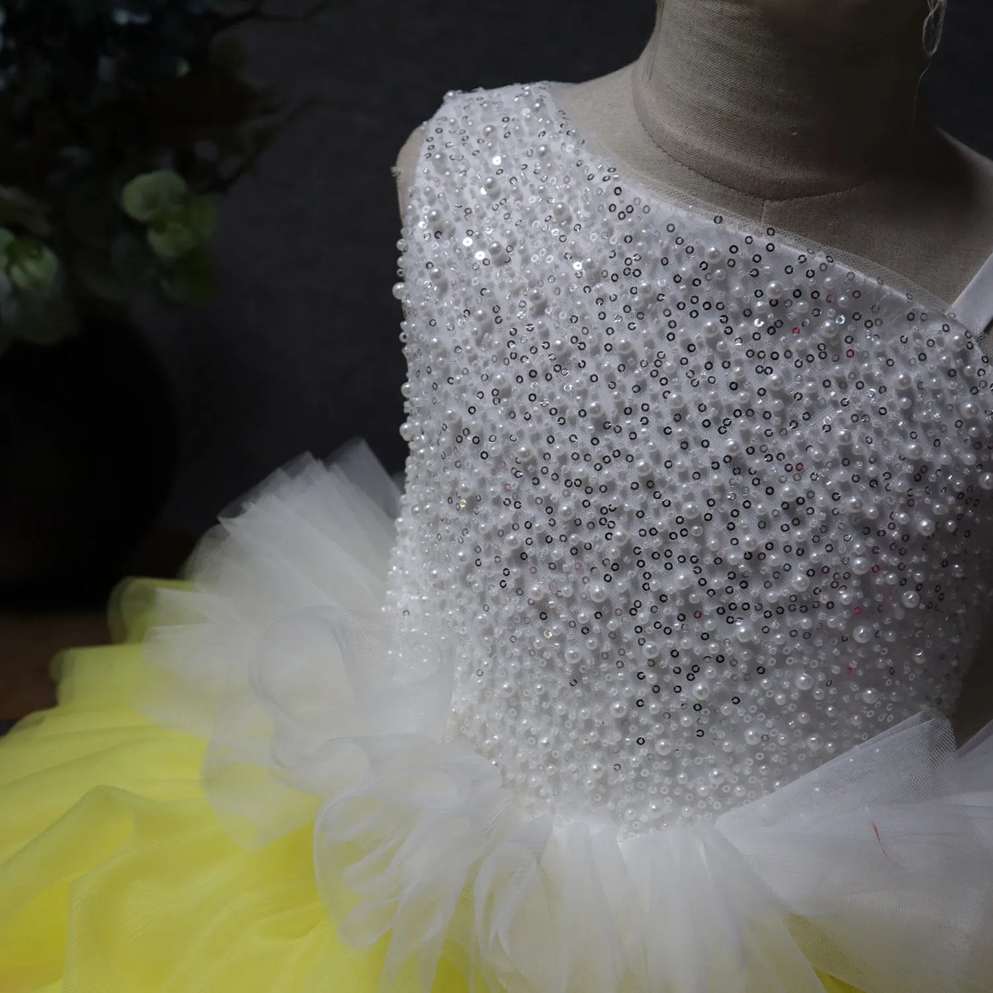 Colorful Sleeveless Children's Dress Multi-Layered Net Design and Pearls Weddings Birthday Party Dress