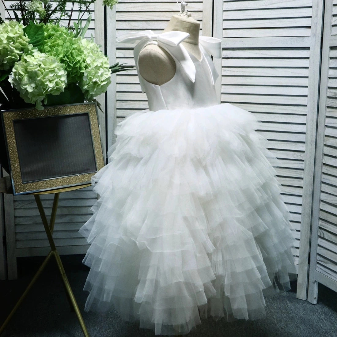 Tulle Flower Girls Dress Sleeveless Puffy Tulle Princess Pageant Dresses First Communion Gown with Bow