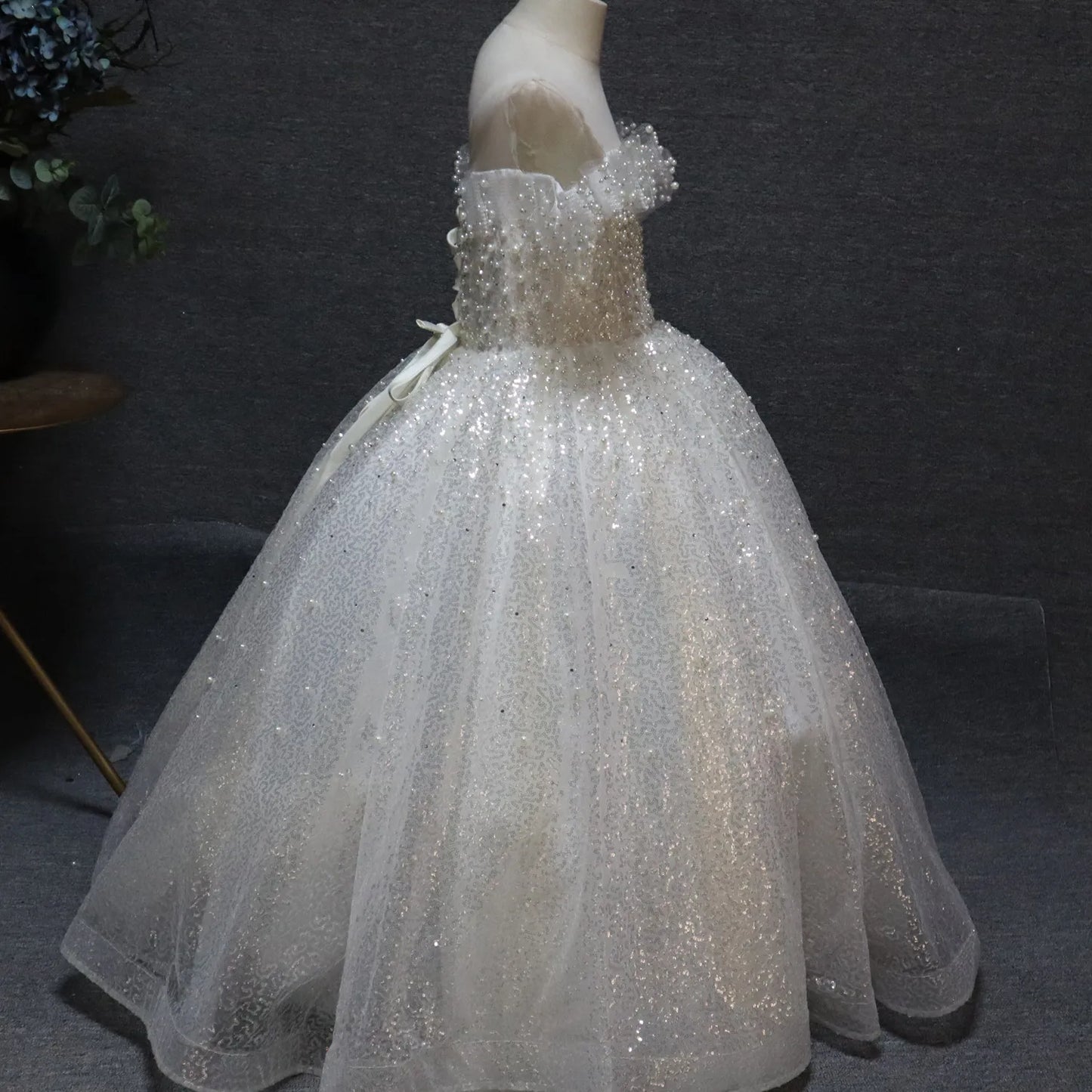 Bling Bling White Beading Pearl Sequins Wedding Flower Girl Dresses A-Line Princess  Sleeveless Backless Floor-Length  Long Tulle Dress for Christeningsand Graduations