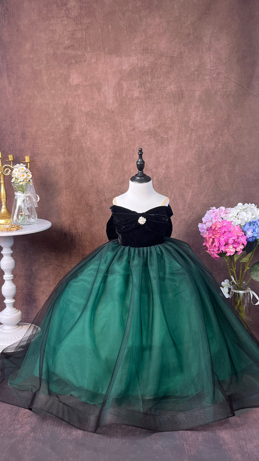 Dark Green Girls Pageant Dresses Velvet and Tulle Flower Girls Dress for Wedding Off Shoulder Birthday Party Dress