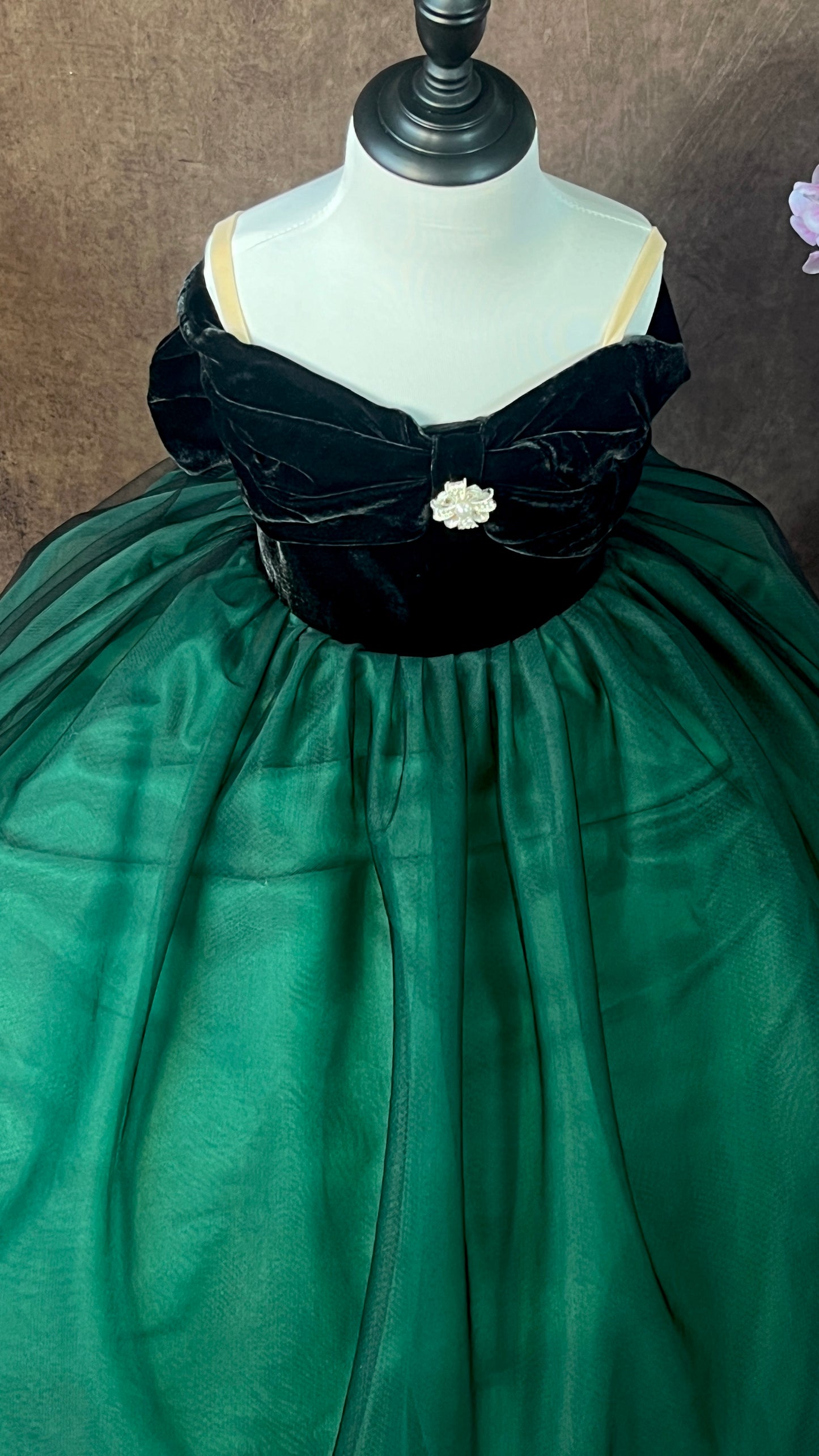 Dark Green Girls Pageant Dresses Velvet and Tulle Flower Girls Dress for Wedding Off Shoulder Birthday Party Dress