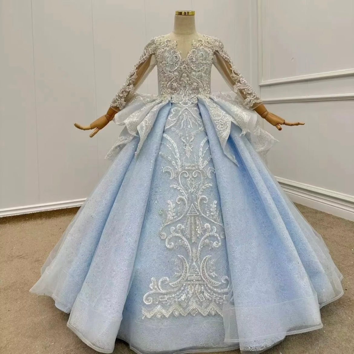 Light Blue Puffy Tulle Prom Dress V Neck Long Sleeve Princess Dress Lace Applique Beaded Glitter Birthday Party Dress