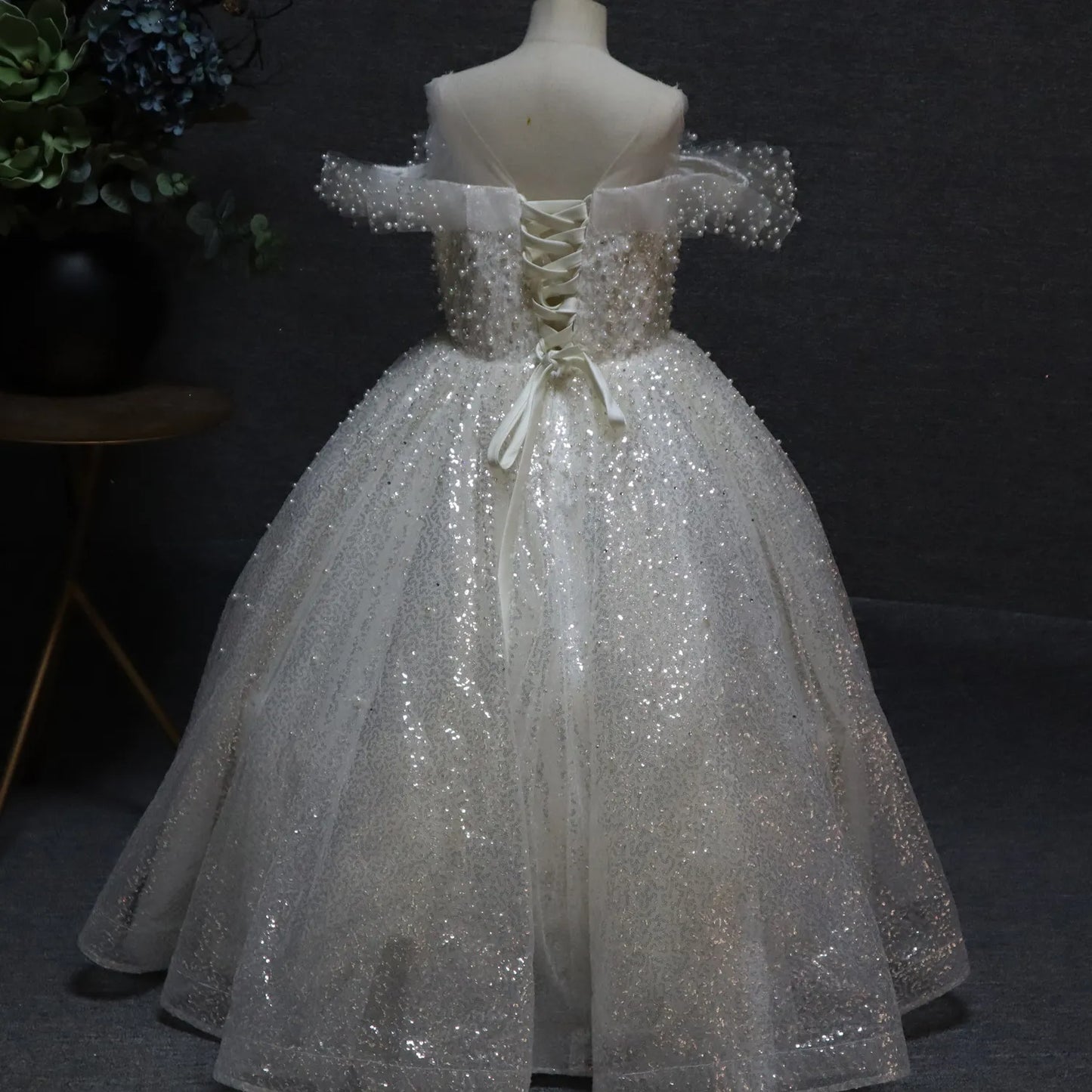 Bling Bling White Beading Pearl Sequins Wedding Flower Girl Dresses A-Line Princess  Sleeveless Backless Floor-Length  Long Tulle Dress for Christeningsand Graduations