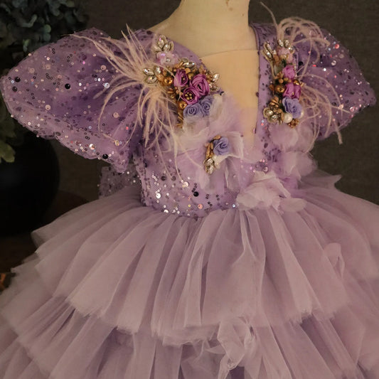 Short Purple Flower Gril Dress with Sequins and Feathers Birthday Party Dress