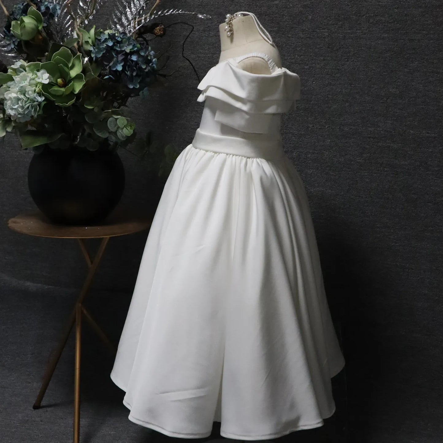White Shoulder Medium Length Flower Girl Dress for Wedding Satin Fabric First Communion Dress Birthday Party Dress