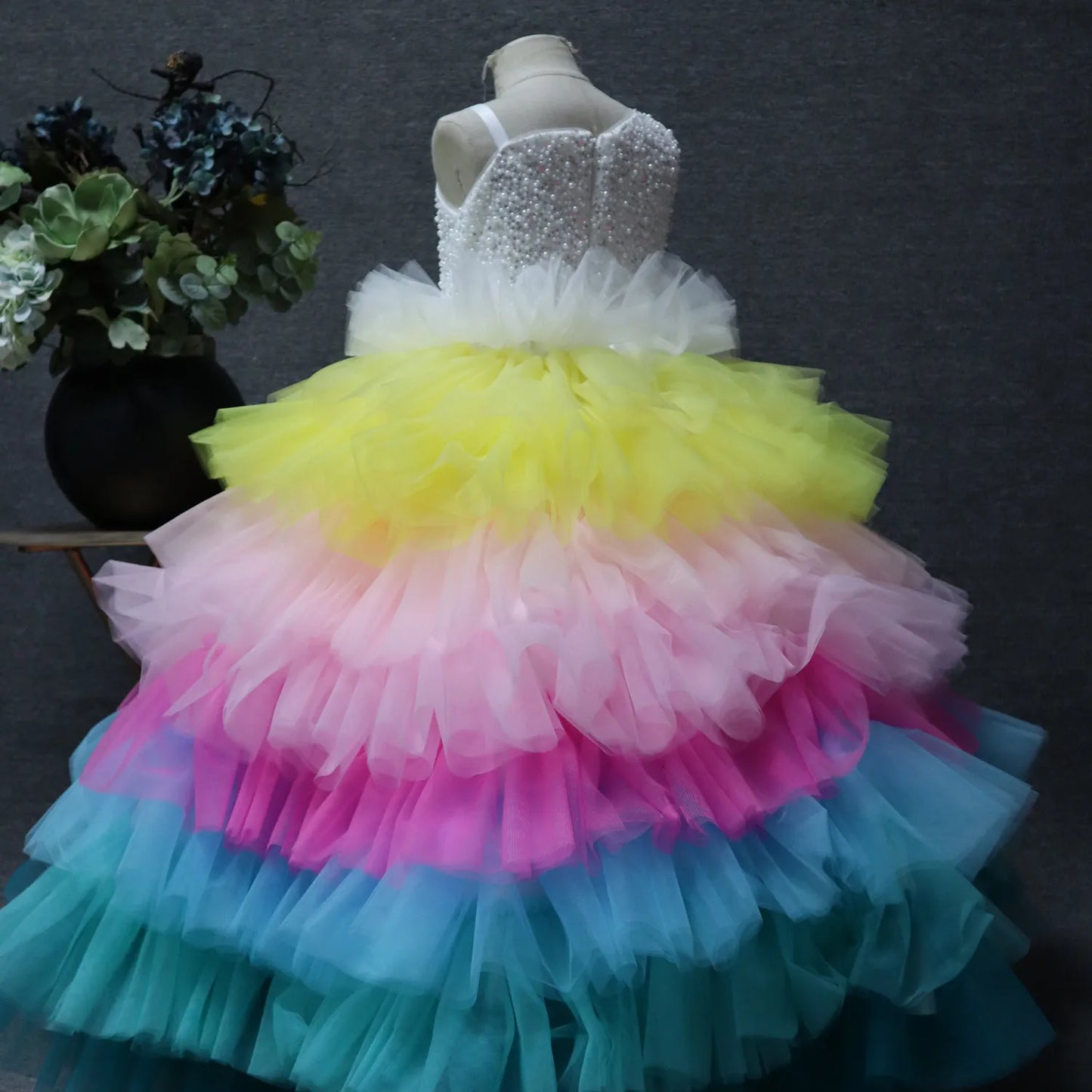 Colorful Sleeveless Children's Dress Multi-Layered Net Design and Pearls Weddings Birthday Party Dress